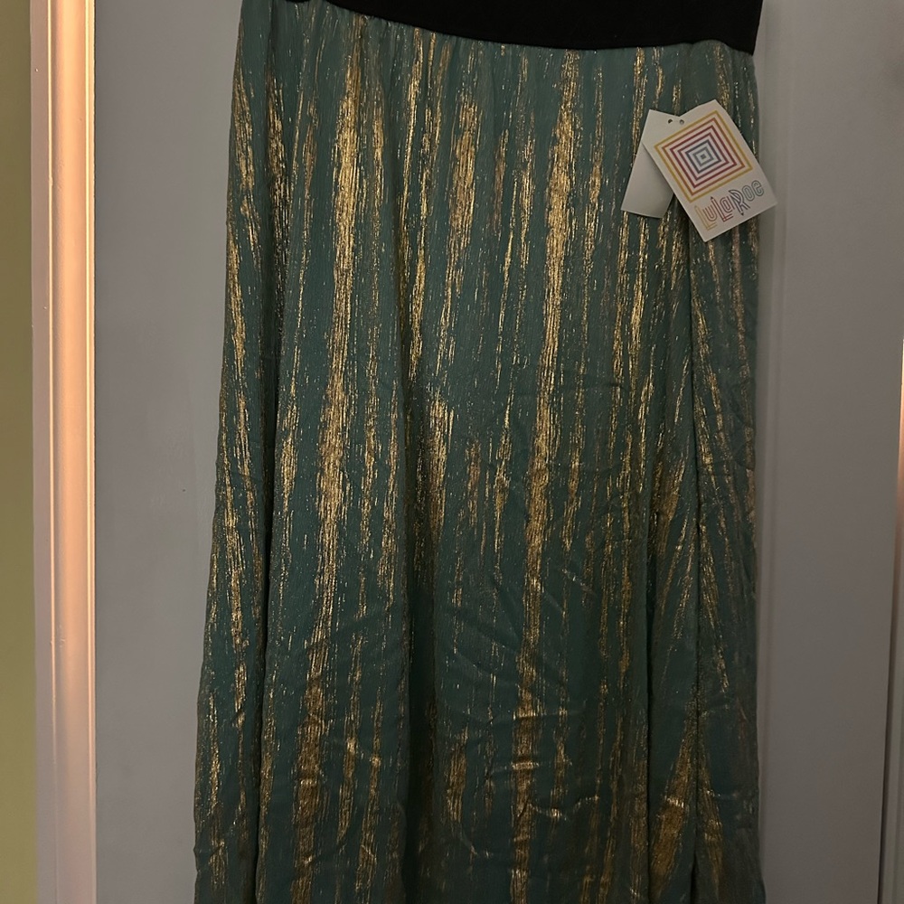 LuLaRoe Maxi Skirt with Metallic Gold on Green